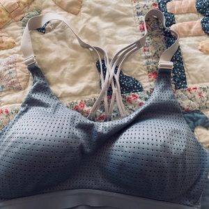 Victoria’s Secret sports bra 34 c
